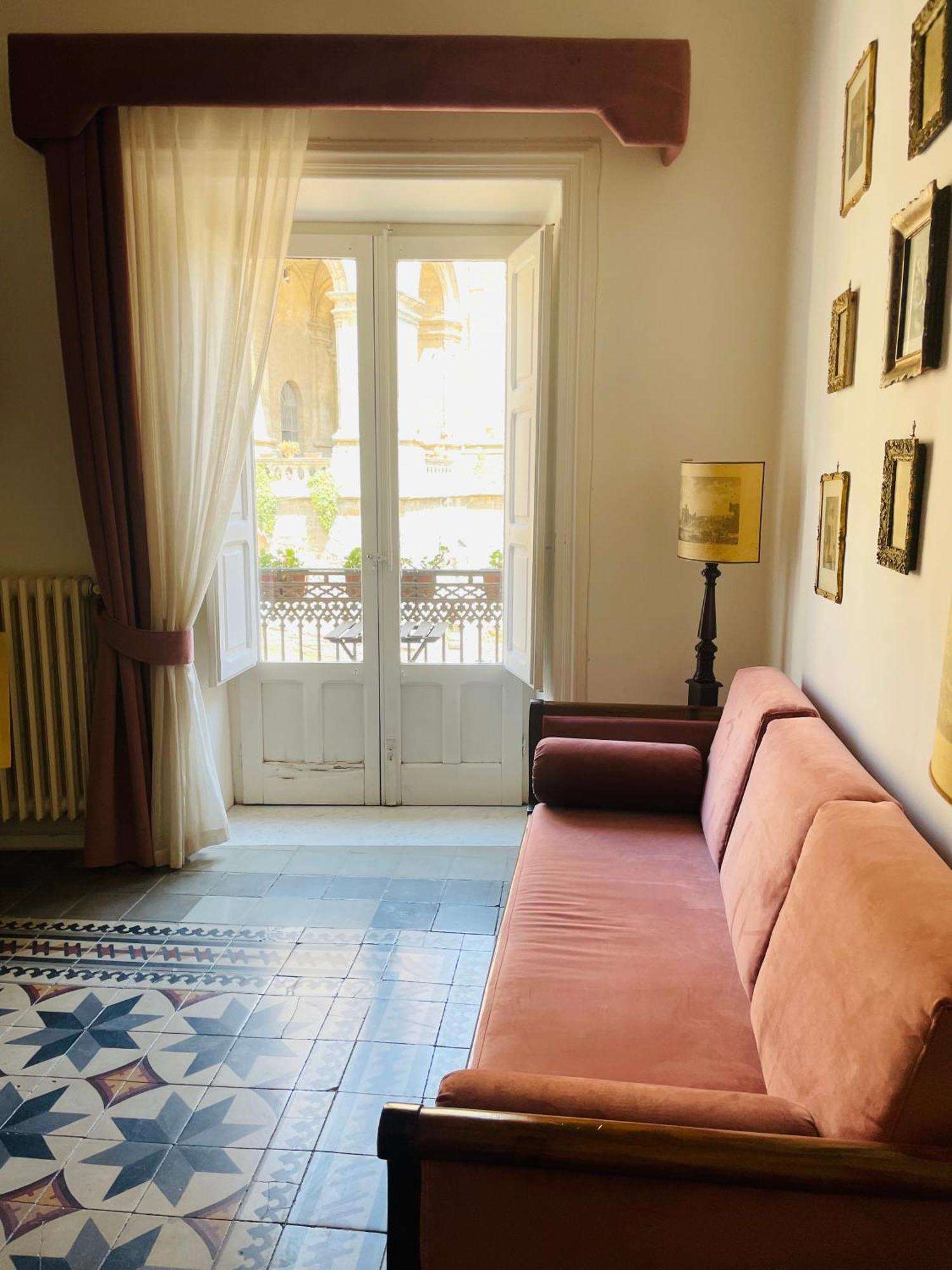 Ferienwohnung La Casa Sulla Piazza Enna Exterior foto
